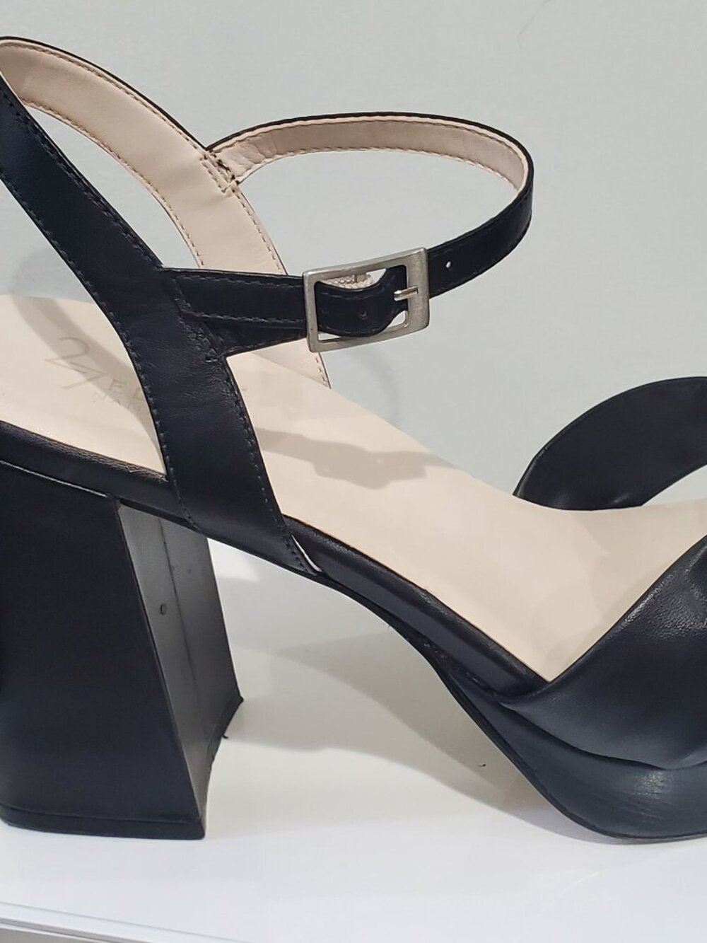 27 Edit Naturalizer Black Platform Heeled Sandal - Picture 6 of 9